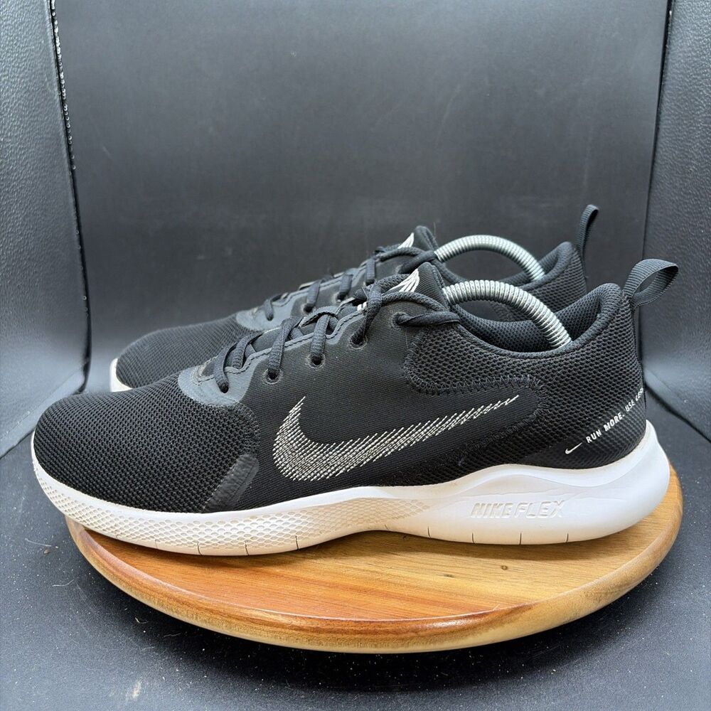 Nike Flex Experience Run 10 Men's Size 11 Running Shoes Black White Sneakers